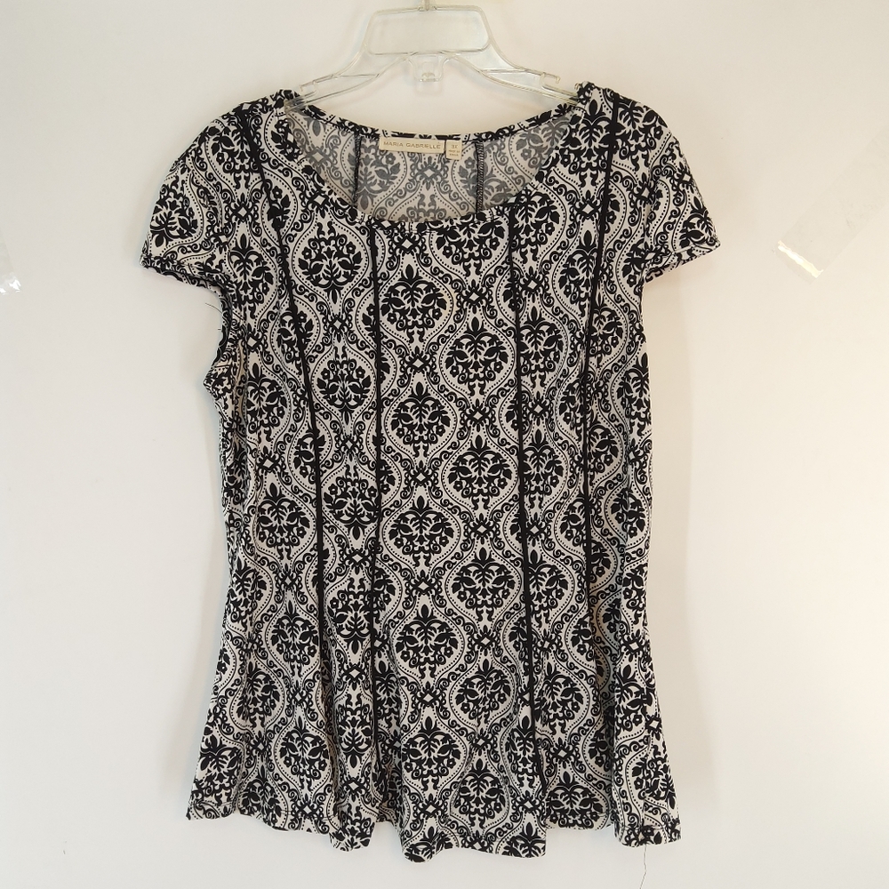 MARIA GABRIELLE SLEEVELESS BOTTOM FLARED TOP BLACK WHITE